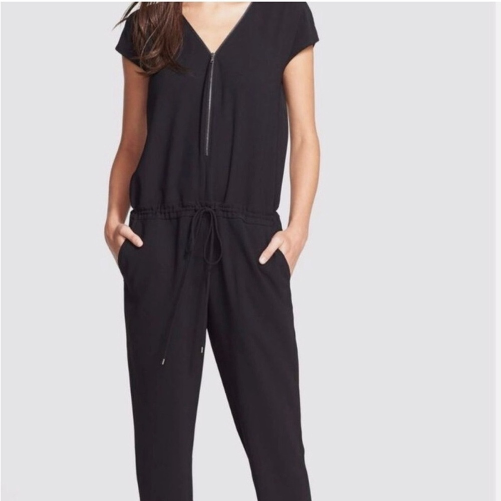 Vince Black V-Neck Zip Front Drawstring Jumpsuit - Size 8